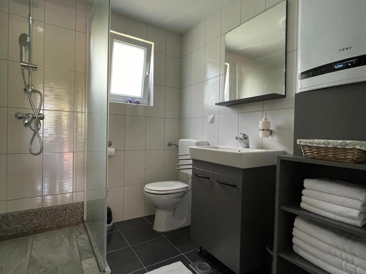D.I.M. Holiday House Селиште-Дрежничко Экстерьер фото